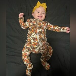 Bums and Roses bamboo butterfly footie